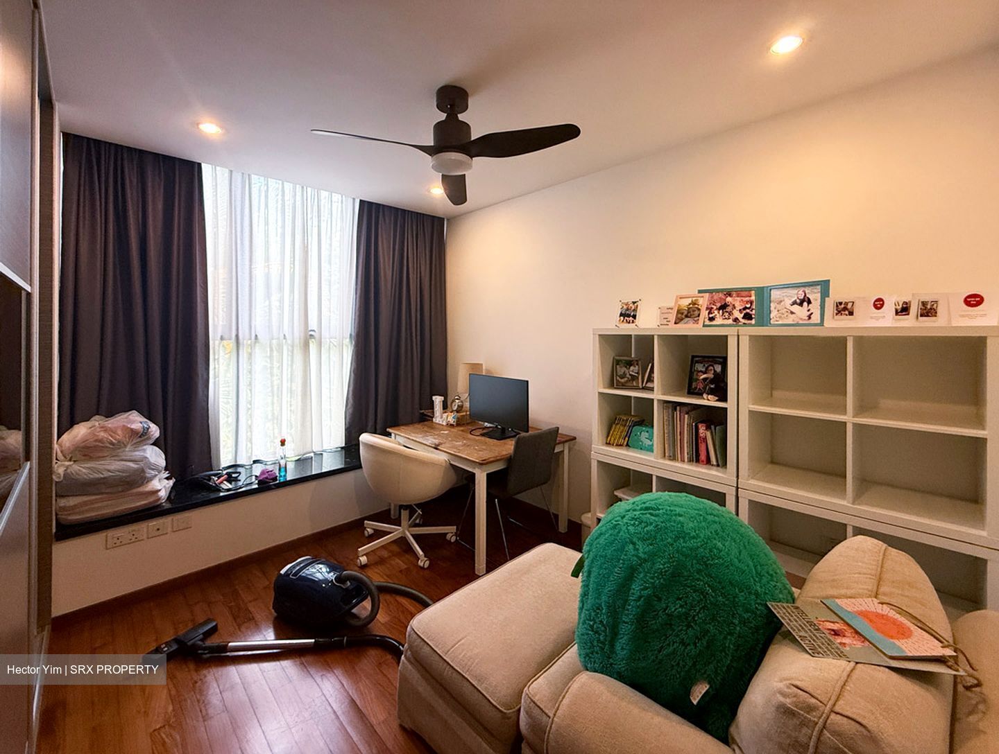 Holland Link (D10), Terrace #525091551